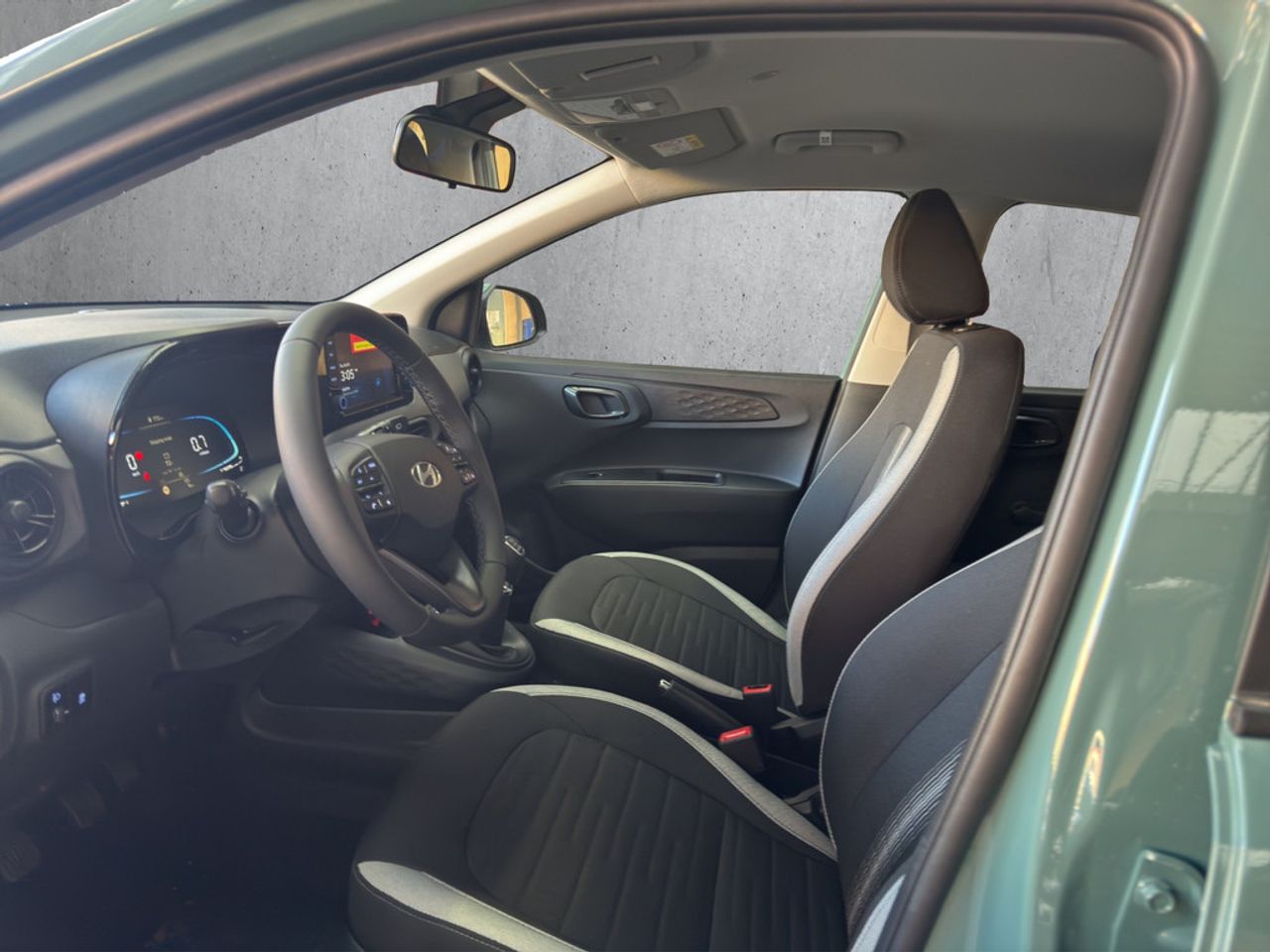 https://csb-strapi-files.fsn1.your-objectstorage.com/inventory-cars/images/b55c2d5927ccb6708f997208a71a1c9e287a67fe/9_1280_2975.jpg