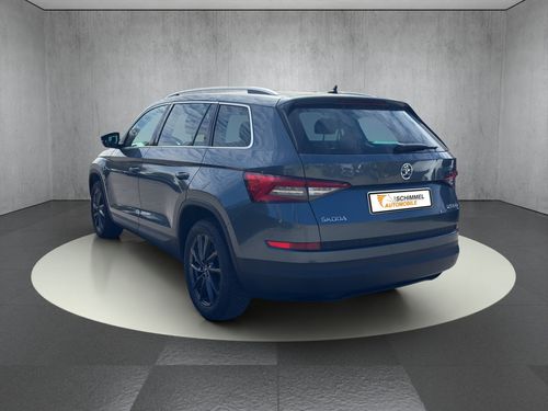 https://csb-strapi-files.fsn1.your-objectstorage.com/inventory-cars/images/b5a83fd15e649dfd2e3d4d1a10758360f1b2e4aa/3_500_7748.jpg