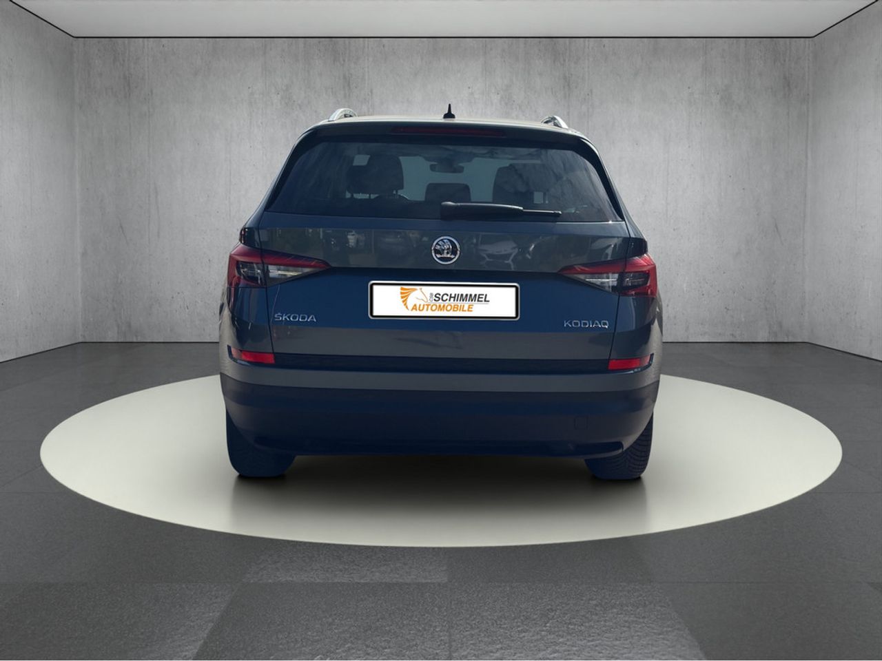 https://csb-strapi-files.fsn1.your-objectstorage.com/inventory-cars/images/b5a83fd15e649dfd2e3d4d1a10758360f1b2e4aa/4_1280_5634.jpg