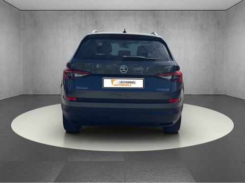 https://csb-strapi-files.fsn1.your-objectstorage.com/inventory-cars/images/b5a83fd15e649dfd2e3d4d1a10758360f1b2e4aa/4_500_6126.jpg