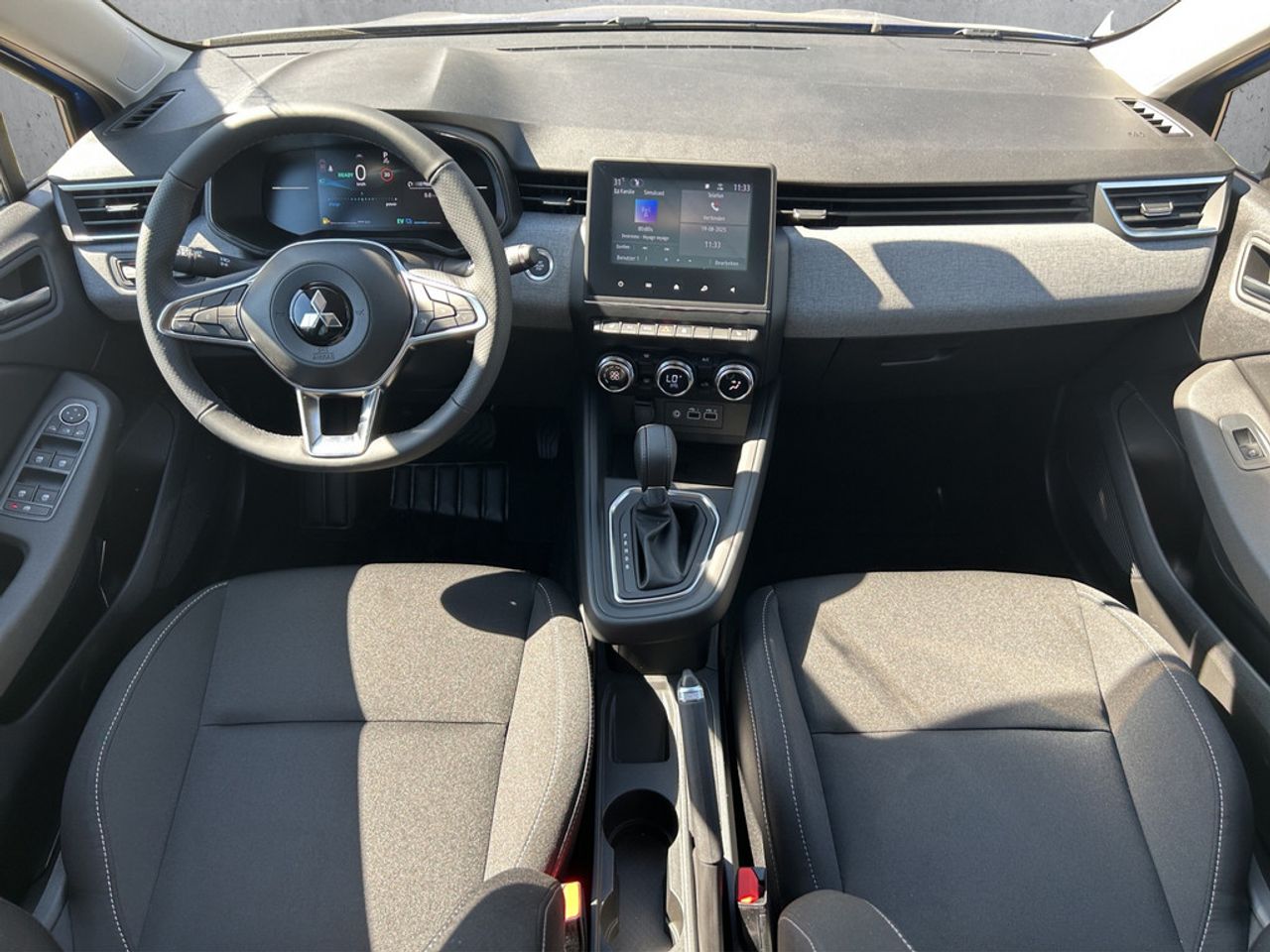 https://csb-strapi-files.fsn1.your-objectstorage.com/inventory-cars/images/b8495655867799dc0fea4a9cda8e31aea4a49594/15_1280_5683.jpg