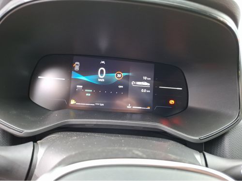 https://csb-strapi-files.fsn1.your-objectstorage.com/inventory-cars/images/b8d64a5bf7d8e25491c95f0168c83039b828f380/11_500_2634.jpg