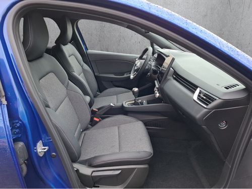 https://csb-strapi-files.fsn1.your-objectstorage.com/inventory-cars/images/b8d64a5bf7d8e25491c95f0168c83039b828f380/19_500_2796.jpg