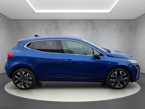 https://csb-strapi-files.fsn1.your-objectstorage.com/inventory-cars/images/b8d64a5bf7d8e25491c95f0168c83039b828f380/7_500_4744.jpg