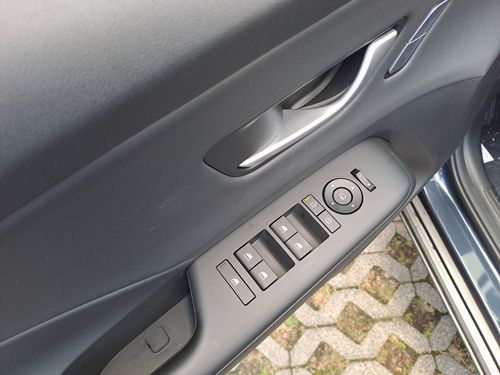https://csb-strapi-files.fsn1.your-objectstorage.com/inventory-cars/images/ba28b4a8ee8f55402bdd084fcb911f2a5e0c7107/13_500_5485.jpg