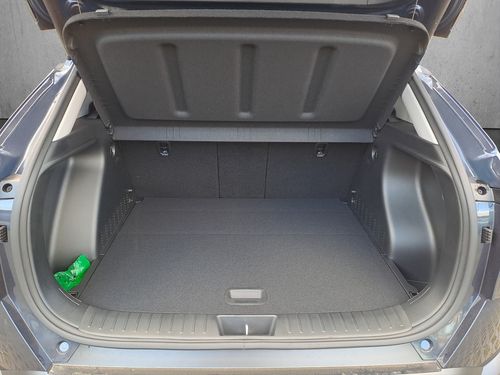 https://csb-strapi-files.fsn1.your-objectstorage.com/inventory-cars/images/ba28b4a8ee8f55402bdd084fcb911f2a5e0c7107/18_500_4852.jpg