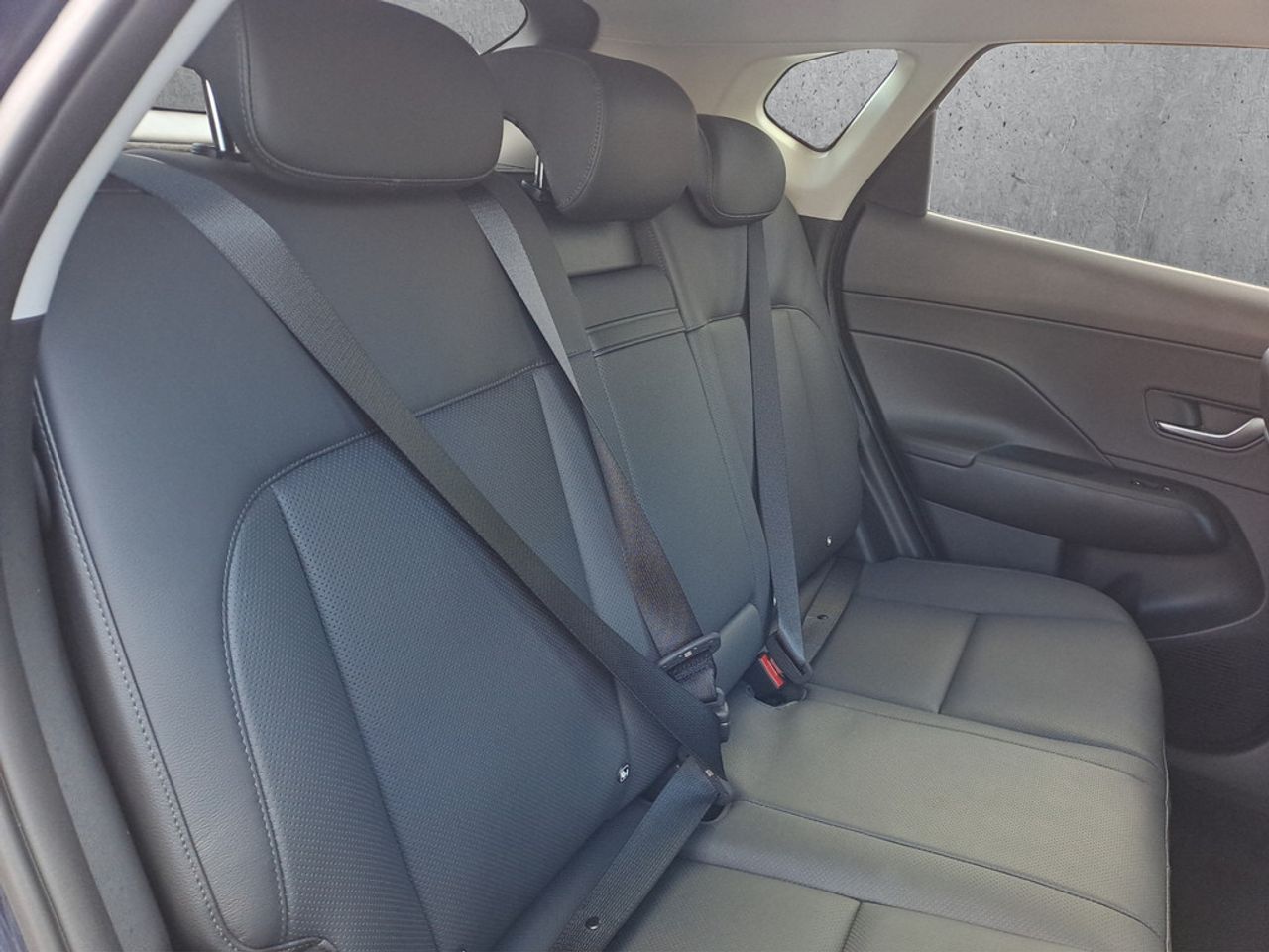 https://csb-strapi-files.fsn1.your-objectstorage.com/inventory-cars/images/ba28b4a8ee8f55402bdd084fcb911f2a5e0c7107/19_1280_3060.jpg