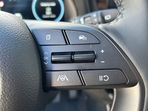 https://csb-strapi-files.fsn1.your-objectstorage.com/inventory-cars/images/ba2d186bef1b17dc401a19f53efd7e20e5819de6/33_500_4530.jpg