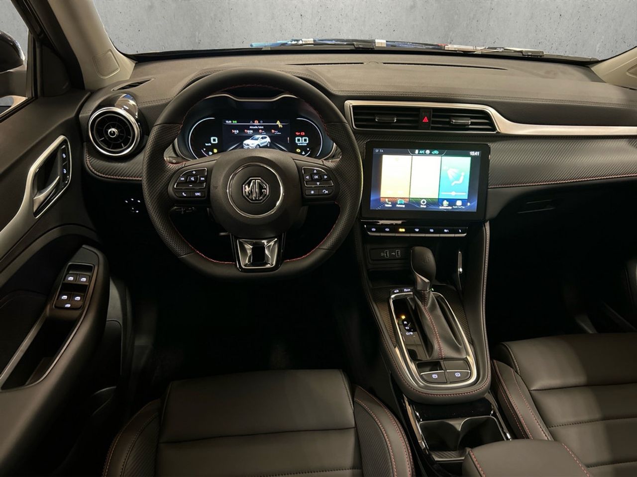 https://csb-strapi-files.fsn1.your-objectstorage.com/inventory-cars/images/bb8c7c541863922e69923240c52df01769ff534e/9_1280_3973.jpg