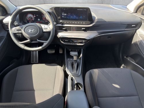 https://csb-strapi-files.fsn1.your-objectstorage.com/inventory-cars/images/bbcbc4daeb5469529c1961306b634f828e2c5264/13_500_1318.jpg