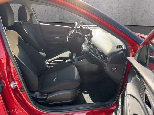 https://csb-strapi-files.fsn1.your-objectstorage.com/inventory-cars/images/bbcbc4daeb5469529c1961306b634f828e2c5264/19_500_9649.jpg