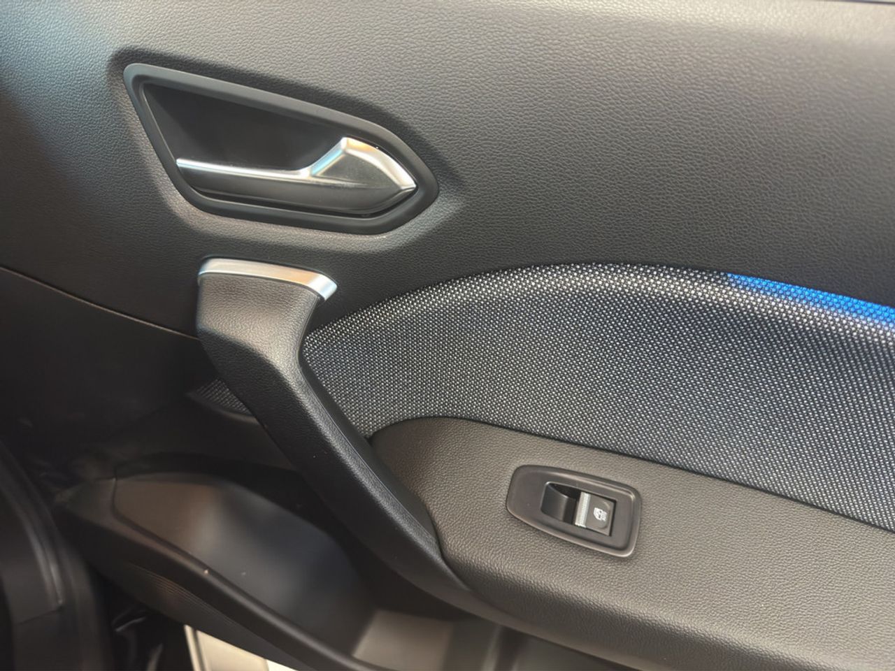 https://csb-strapi-files.fsn1.your-objectstorage.com/inventory-cars/images/bc261e9a2cf0bc653209f8a4c67099de1c22e689/20_1280_8291.jpg