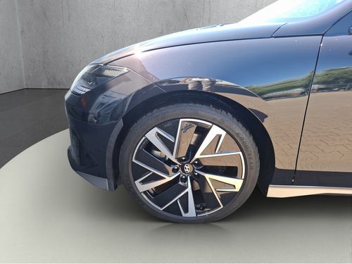 https://csb-strapi-files.fsn1.your-objectstorage.com/inventory-cars/images/bc39f0b858d8ef72036dbbf4dfb49d4c595221f1/2_500_1518.jpg