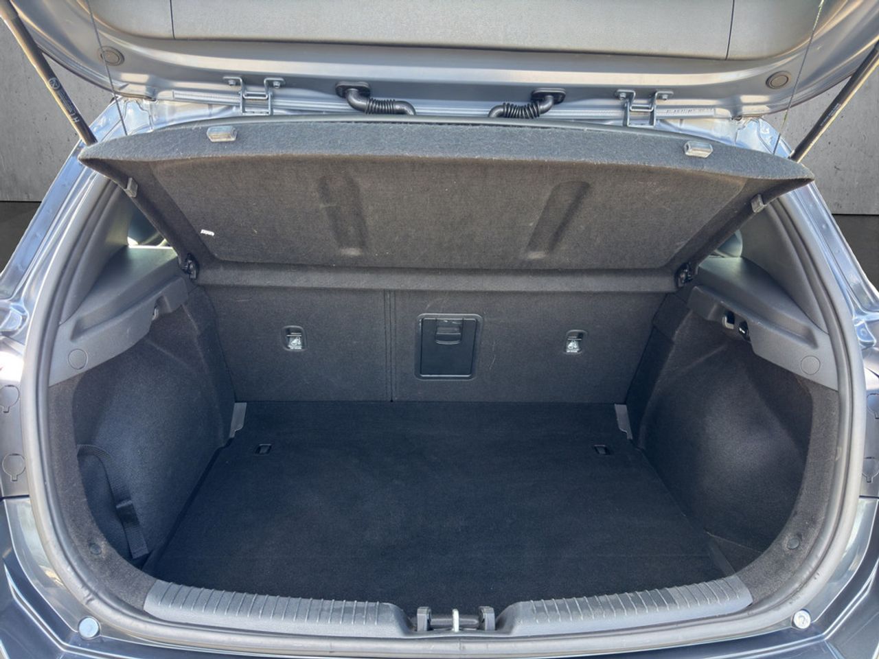 https://csb-strapi-files.fsn1.your-objectstorage.com/inventory-cars/images/bc618eaee50815adbf37c5e20f75e228c279fa81/5_1280_9675.jpg