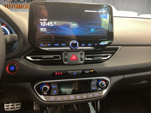 https://csb-strapi-files.fsn1.your-objectstorage.com/inventory-cars/images/bd0f1ebe8235303d1137d722e56be8f8719bb021/12_500_3315.jpg