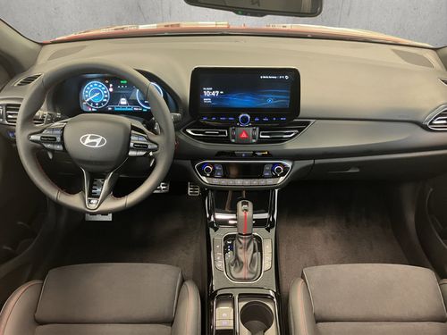 https://csb-strapi-files.fsn1.your-objectstorage.com/inventory-cars/images/bd0f1ebe8235303d1137d722e56be8f8719bb021/16_500_1581.jpg