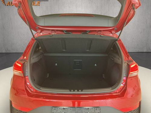 https://csb-strapi-files.fsn1.your-objectstorage.com/inventory-cars/images/bd0f1ebe8235303d1137d722e56be8f8719bb021/18_500_2872.jpg