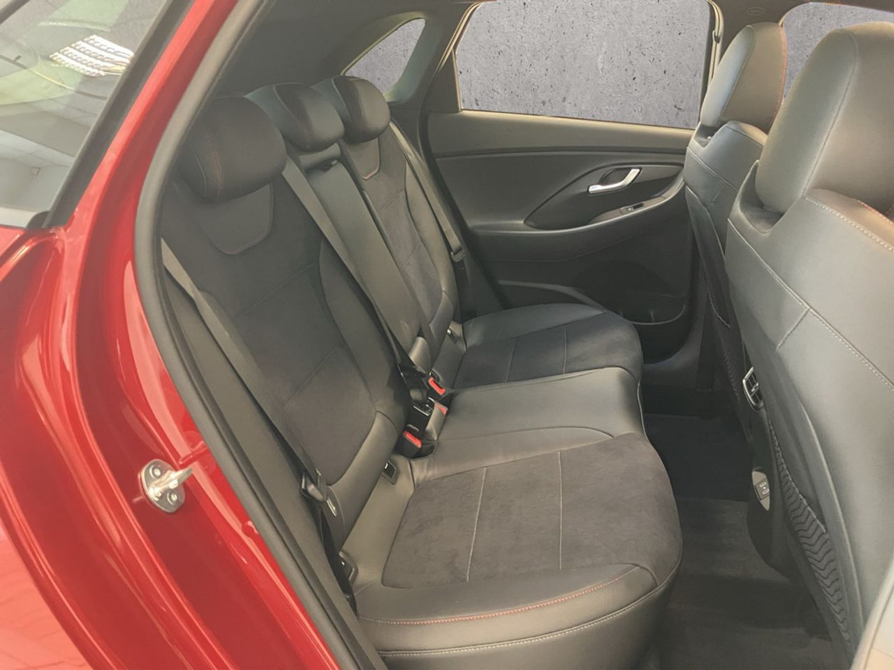 https://csb-strapi-files.fsn1.your-objectstorage.com/inventory-cars/images/bd0f1ebe8235303d1137d722e56be8f8719bb021/19_1280_5015.jpg