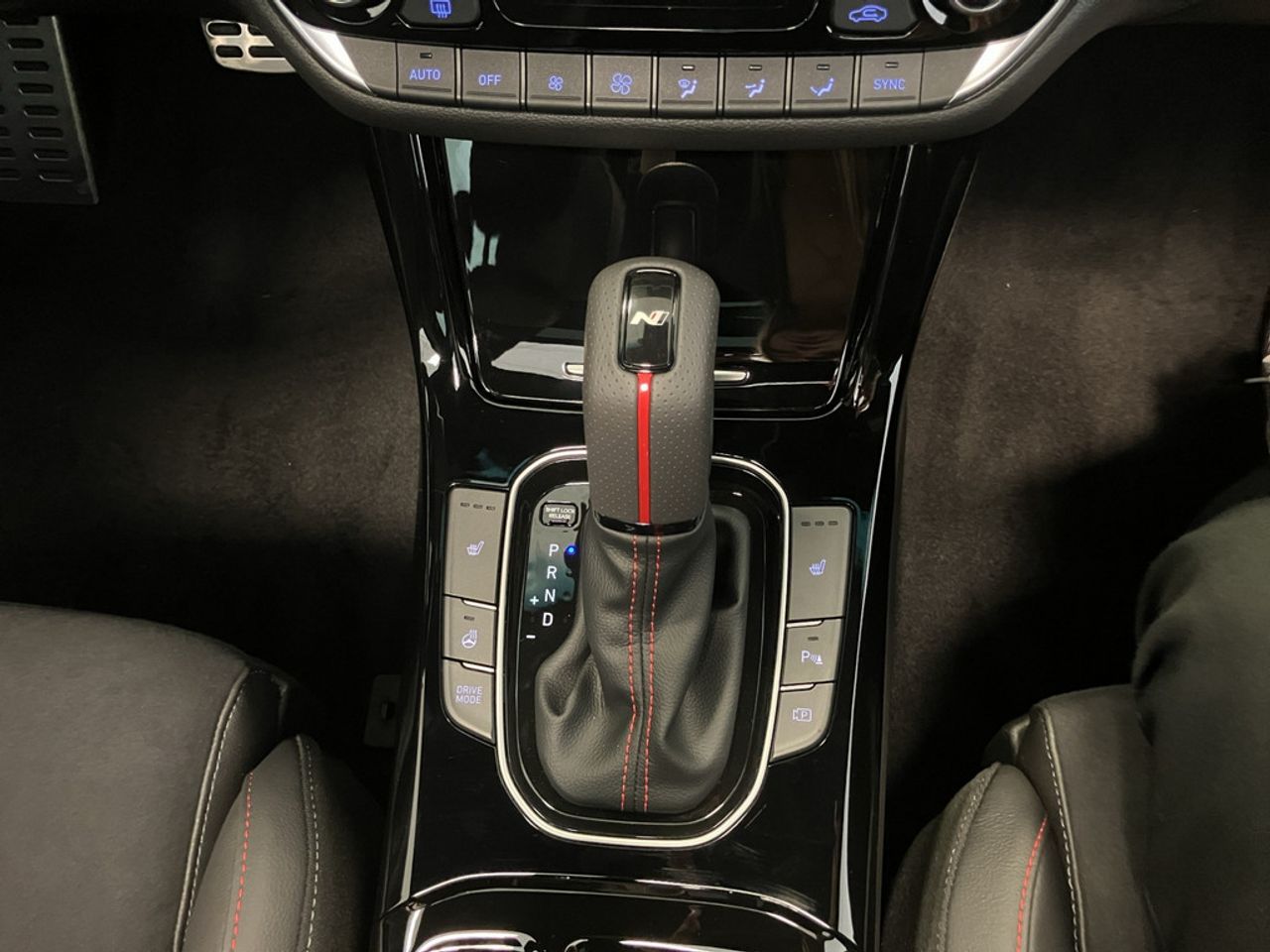 https://csb-strapi-files.fsn1.your-objectstorage.com/inventory-cars/images/bd0f1ebe8235303d1137d722e56be8f8719bb021/21_1280_9055.jpg
