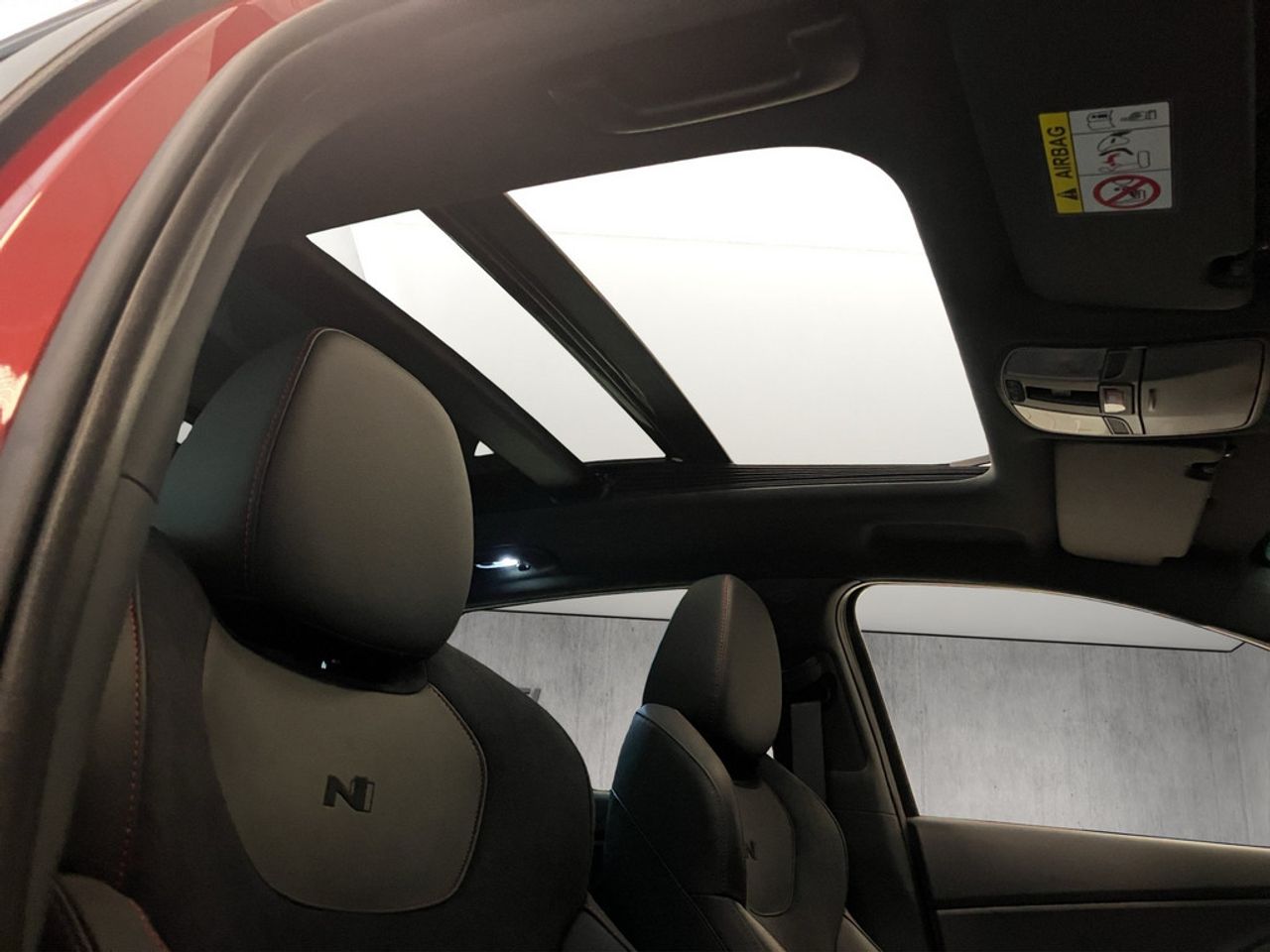 https://csb-strapi-files.fsn1.your-objectstorage.com/inventory-cars/images/bd0f1ebe8235303d1137d722e56be8f8719bb021/22_1280_2691.jpg