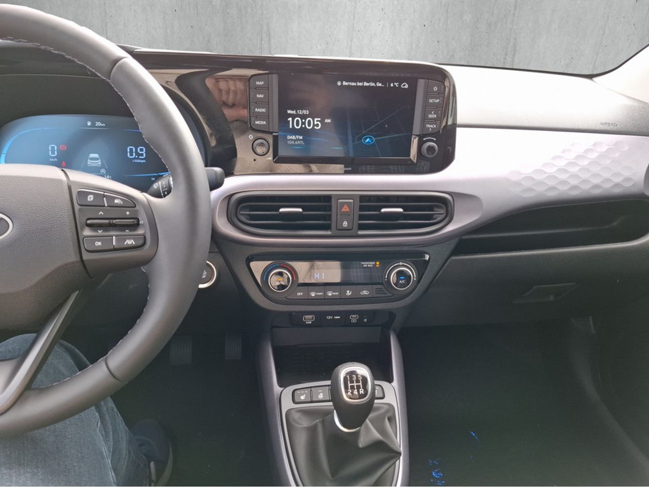 https://csb-strapi-files.fsn1.your-objectstorage.com/inventory-cars/images/bd0f49d1033b79775a17f32187a003c25be5fb4d/11_1280_7361.jpg