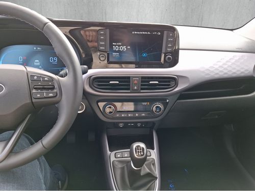 https://csb-strapi-files.fsn1.your-objectstorage.com/inventory-cars/images/bd0f49d1033b79775a17f32187a003c25be5fb4d/11_500_3554.jpg