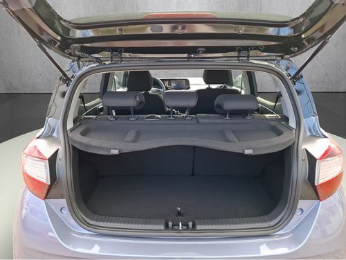 https://csb-strapi-files.fsn1.your-objectstorage.com/inventory-cars/images/bd0f49d1033b79775a17f32187a003c25be5fb4d/17_500_4652.jpg