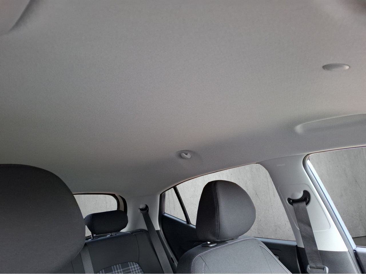 https://csb-strapi-files.fsn1.your-objectstorage.com/inventory-cars/images/bd0f49d1033b79775a17f32187a003c25be5fb4d/21_1280_8317.jpg