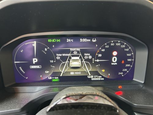 https://csb-strapi-files.fsn1.your-objectstorage.com/inventory-cars/images/be11fe0ba5862037de51fabb4d97b461c498e32c/8_500_3337.jpg