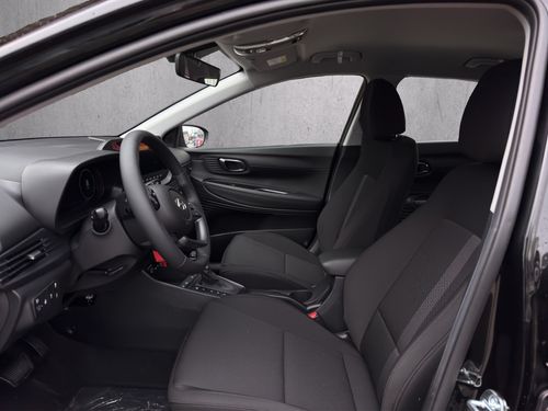 https://csb-strapi-files.fsn1.your-objectstorage.com/inventory-cars/images/be5b3763fe7afe4a6622e383ba07575cb0590756/10_500_8431.jpg