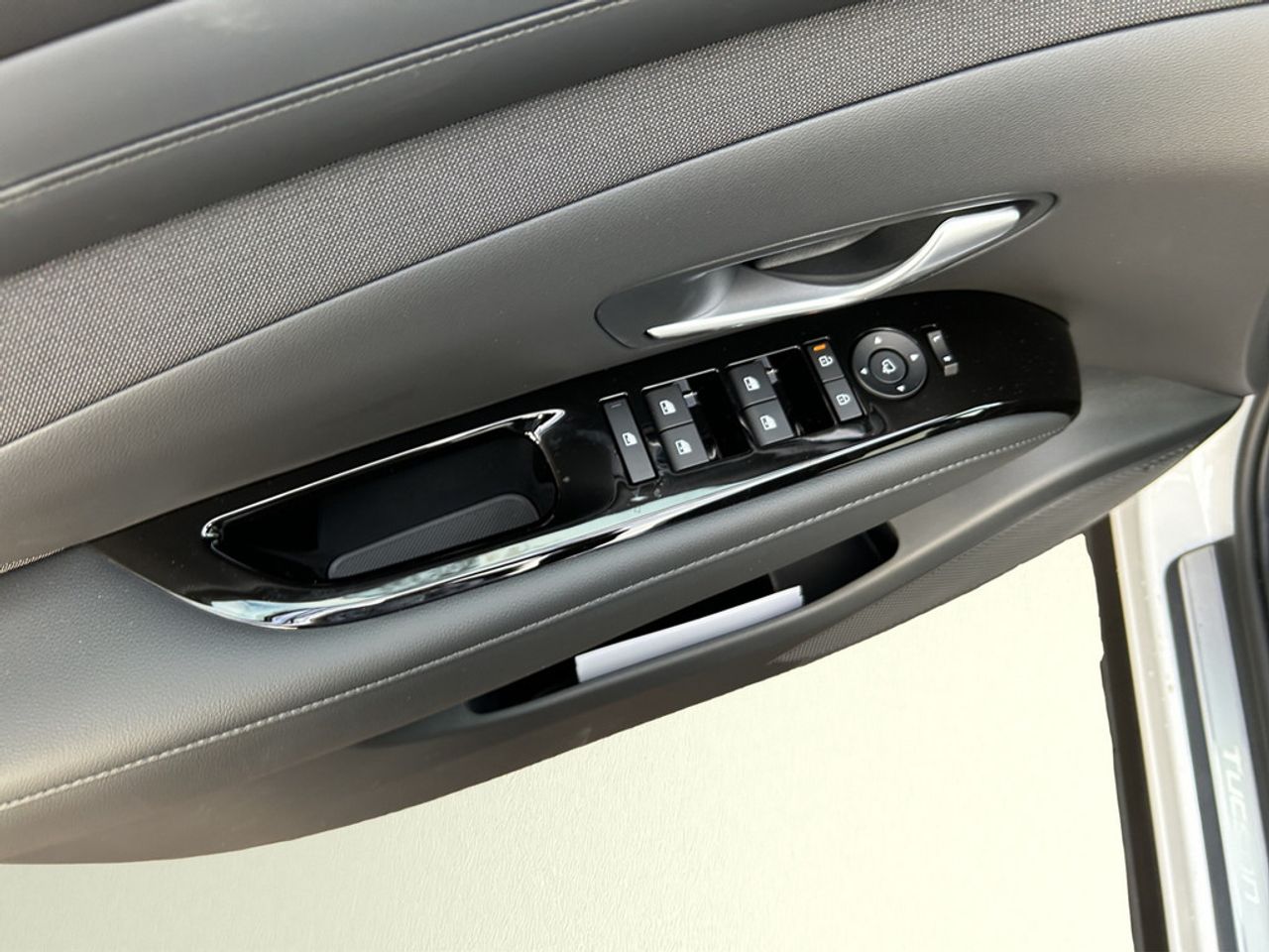 https://csb-strapi-files.fsn1.your-objectstorage.com/inventory-cars/images/be5cb6c462ad4c1416b62571cc4c2c1e5014a452/11_1280_3416.jpg