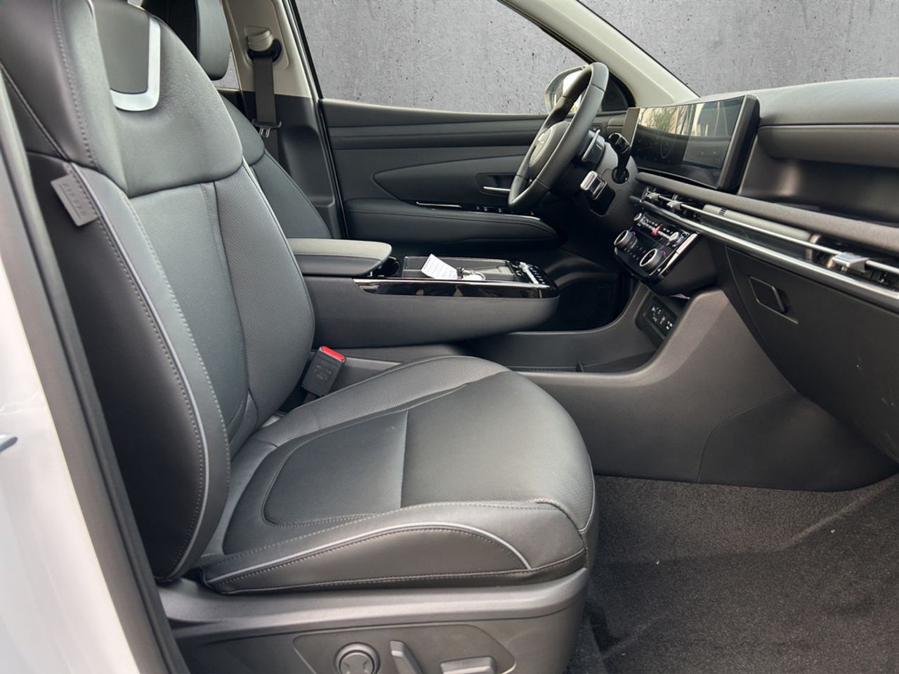 https://csb-strapi-files.fsn1.your-objectstorage.com/inventory-cars/images/be5cb6c462ad4c1416b62571cc4c2c1e5014a452/15_1280_9010.jpg