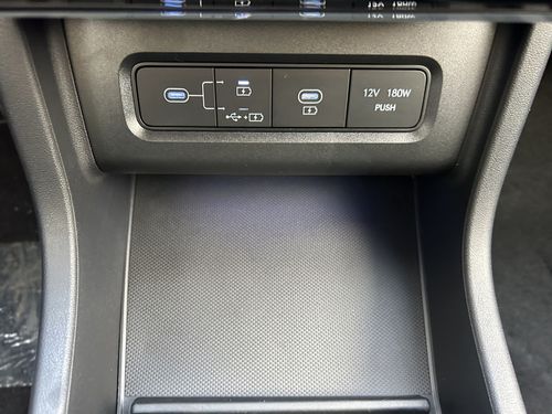 https://csb-strapi-files.fsn1.your-objectstorage.com/inventory-cars/images/be5cb6c462ad4c1416b62571cc4c2c1e5014a452/22_500_9086.jpg