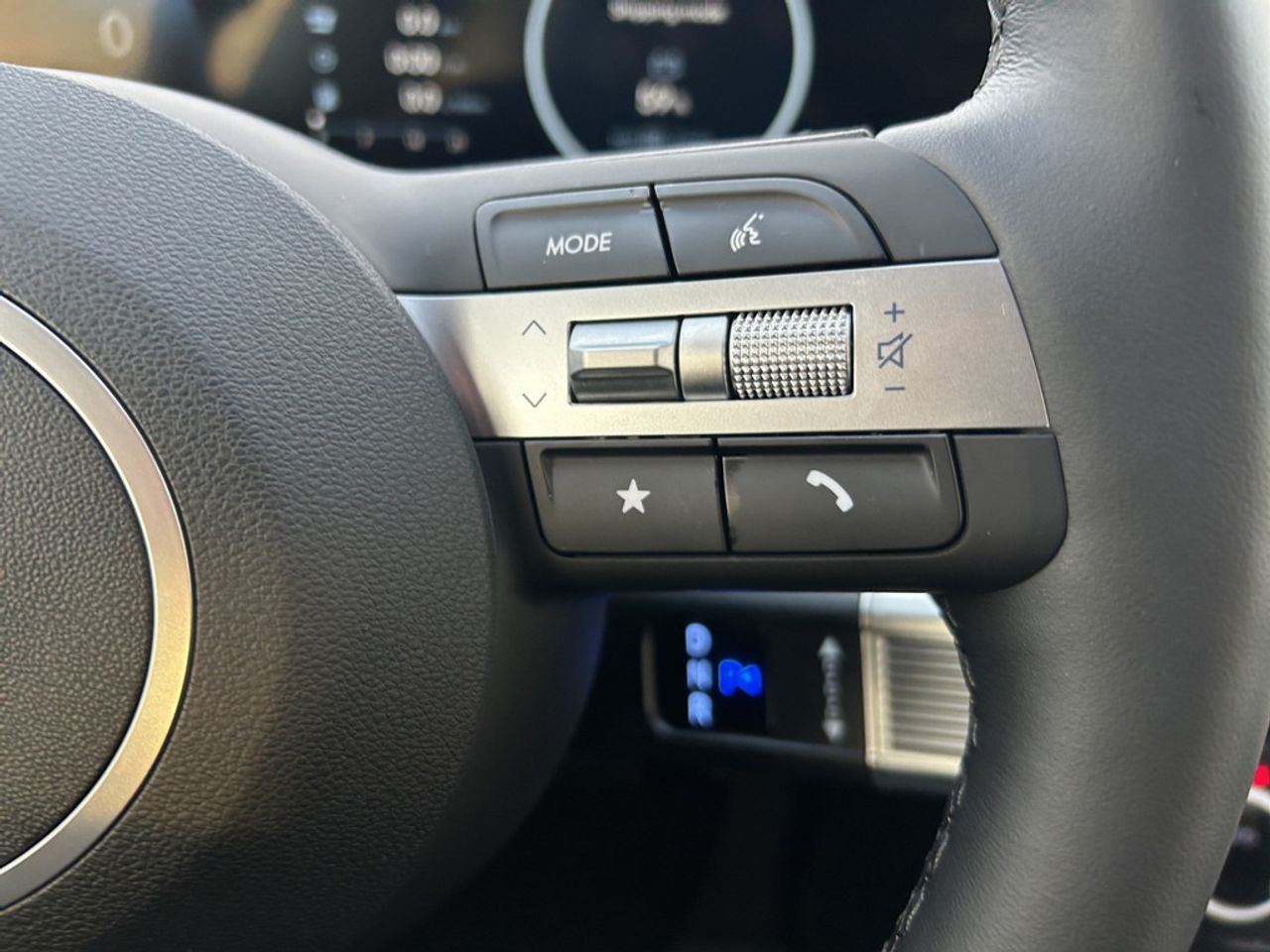 https://csb-strapi-files.fsn1.your-objectstorage.com/inventory-cars/images/be5cb6c462ad4c1416b62571cc4c2c1e5014a452/23_1280_6818.jpg