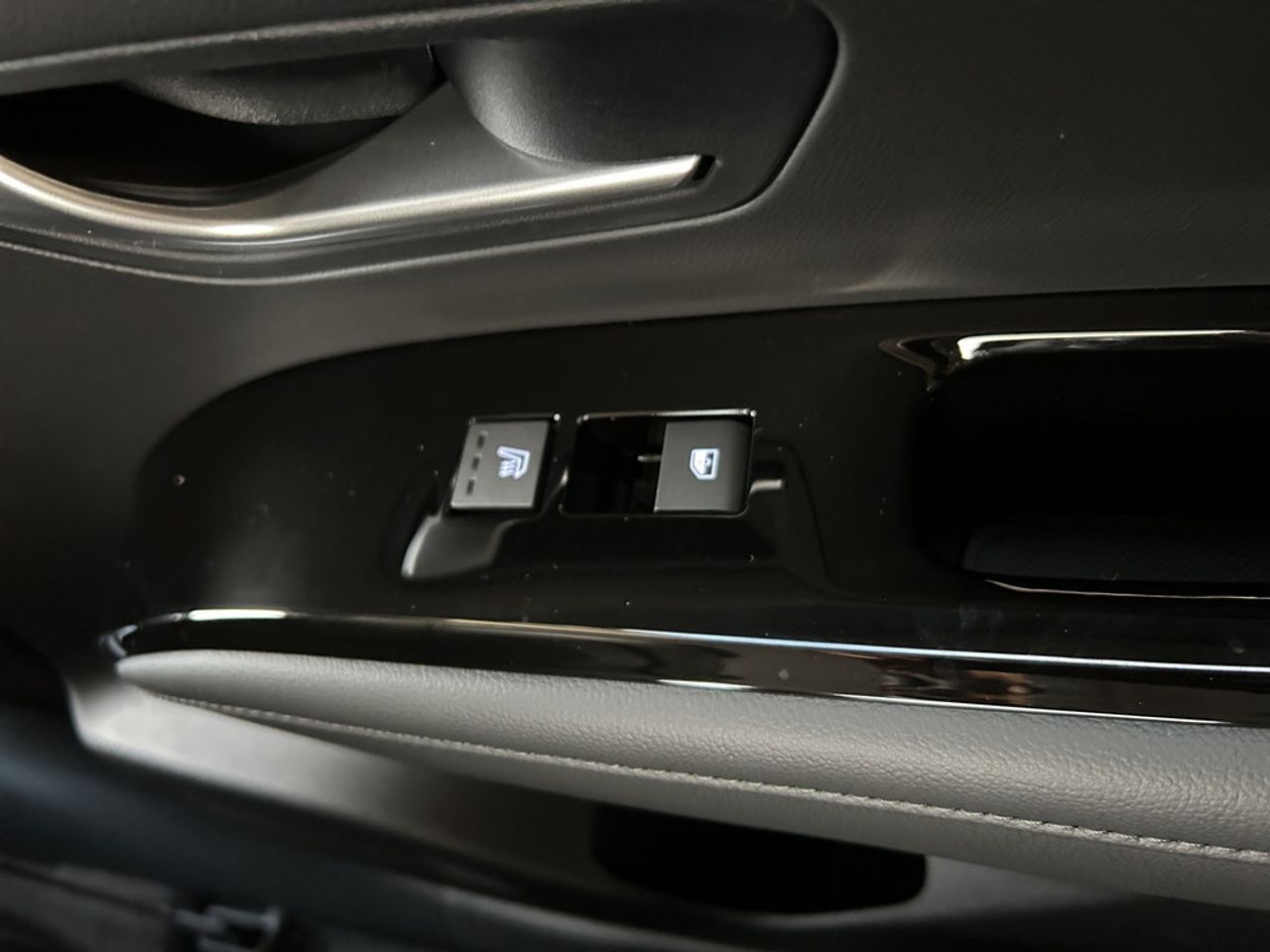 https://csb-strapi-files.fsn1.your-objectstorage.com/inventory-cars/images/be5cb6c462ad4c1416b62571cc4c2c1e5014a452/34_1280_8444.jpg