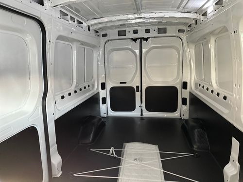 https://csb-strapi-files.fsn1.your-objectstorage.com/inventory-cars/images/bf92eee6db113be99121c7b356f5609fcbcdbc42/15_500_4298.jpg