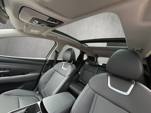 https://csb-strapi-files.fsn1.your-objectstorage.com/inventory-cars/images/c02454cafe197d7372e105384fdfc4a09d4dffe8/12_500_6688.jpg