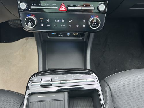 https://csb-strapi-files.fsn1.your-objectstorage.com/inventory-cars/images/c02454cafe197d7372e105384fdfc4a09d4dffe8/18_500_4677.jpg