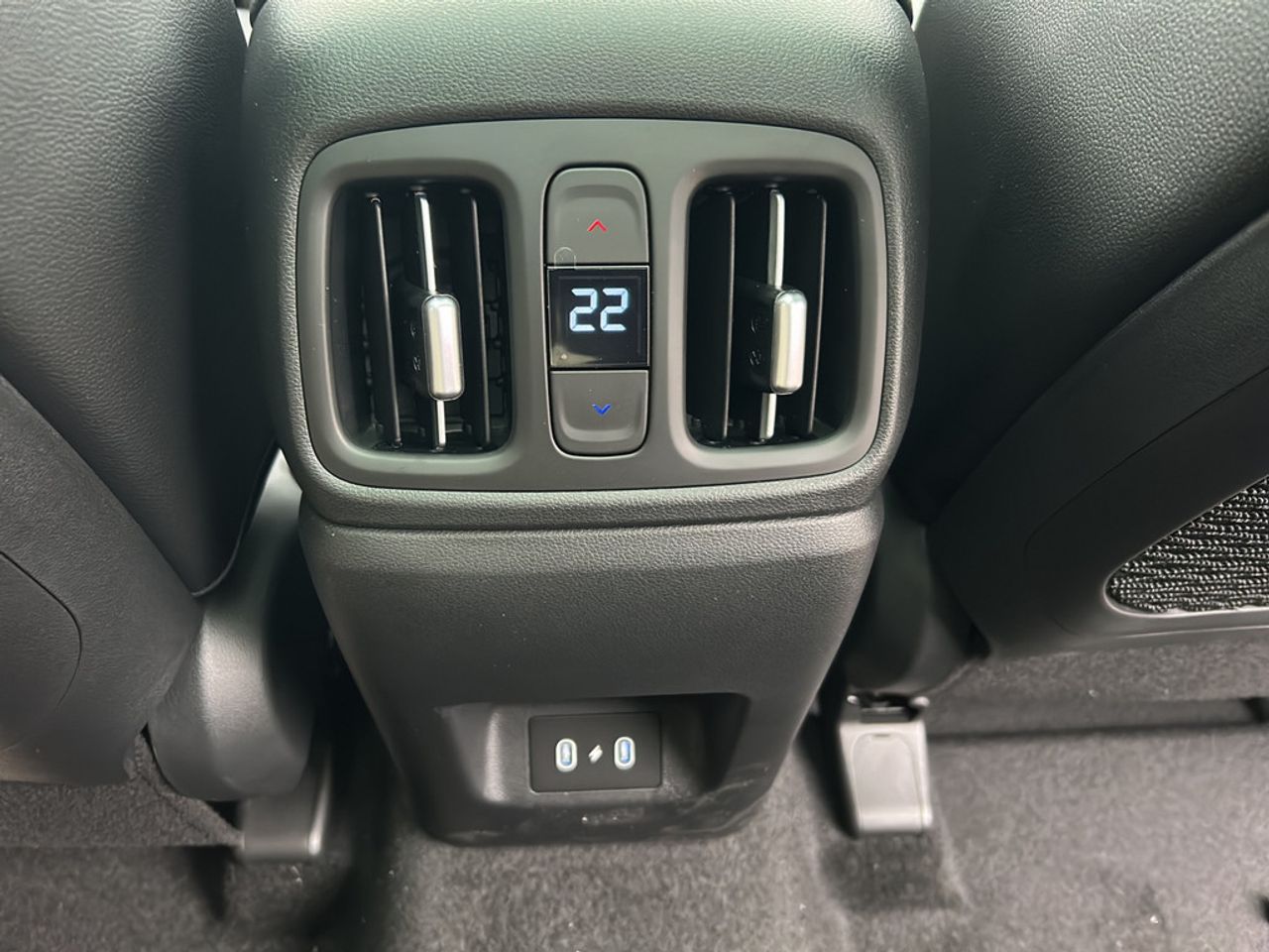 https://csb-strapi-files.fsn1.your-objectstorage.com/inventory-cars/images/c02454cafe197d7372e105384fdfc4a09d4dffe8/31_1280_1373.jpg