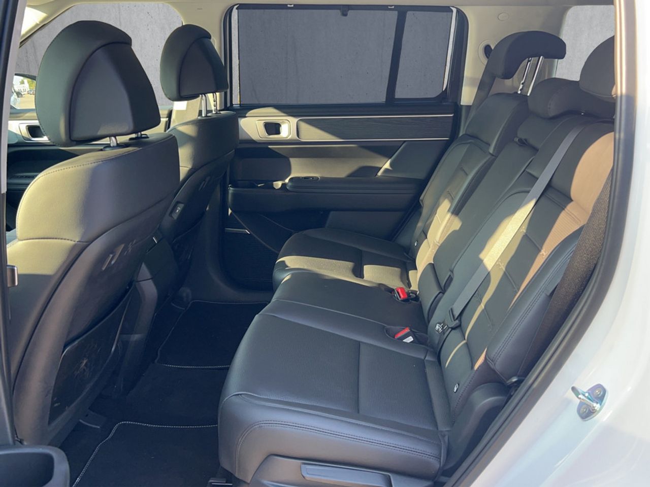 https://csb-strapi-files.fsn1.your-objectstorage.com/inventory-cars/images/c06e36f70b7089c18d98ad7c6c2d877cc8ad9e41/15_1280_5215.jpg
