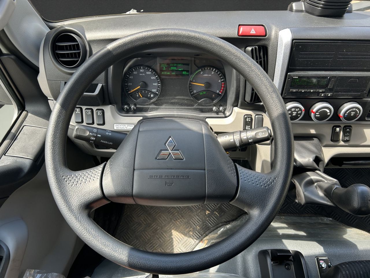 https://csb-strapi-files.fsn1.your-objectstorage.com/inventory-cars/images/c07780beb25ef857fd323bc8952de90f0d372e38/10_1280_3038.jpg