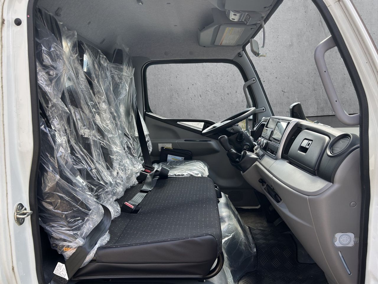https://csb-strapi-files.fsn1.your-objectstorage.com/inventory-cars/images/c07780beb25ef857fd323bc8952de90f0d372e38/18_1280_1320.jpg