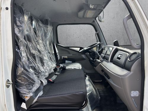 https://csb-strapi-files.fsn1.your-objectstorage.com/inventory-cars/images/c07780beb25ef857fd323bc8952de90f0d372e38/18_500_7763.jpg