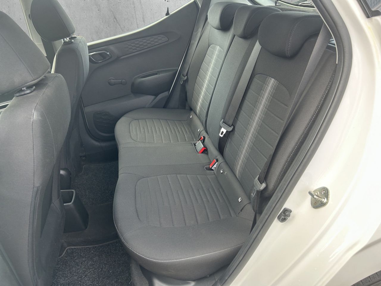 https://csb-strapi-files.fsn1.your-objectstorage.com/inventory-cars/images/c20c123c7c90e984ac098330aade721f3b23e98f/15_1280_2939.jpg