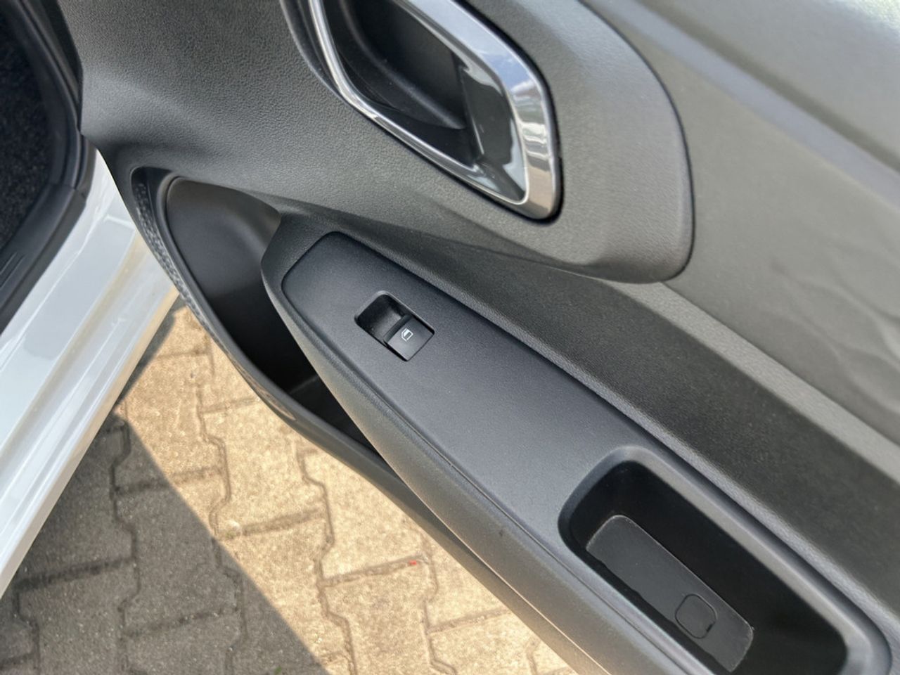 https://csb-strapi-files.fsn1.your-objectstorage.com/inventory-cars/images/c20c123c7c90e984ac098330aade721f3b23e98f/21_1280_7109.jpg