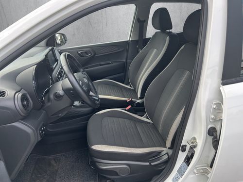 https://csb-strapi-files.fsn1.your-objectstorage.com/inventory-cars/images/c20c123c7c90e984ac098330aade721f3b23e98f/9_500_7903.jpg