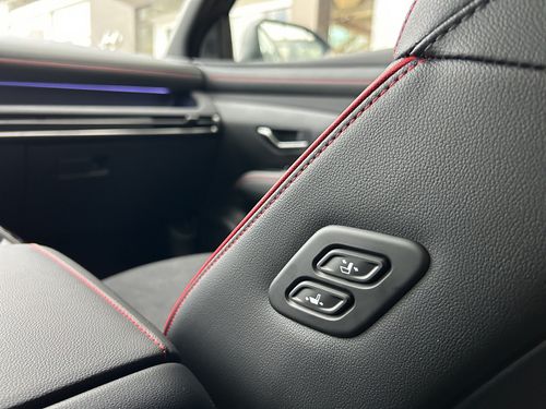 https://csb-strapi-files.fsn1.your-objectstorage.com/inventory-cars/images/c2540c2254bf4a64710a79c6784a24d16ce2607f/33_500_8926.jpg