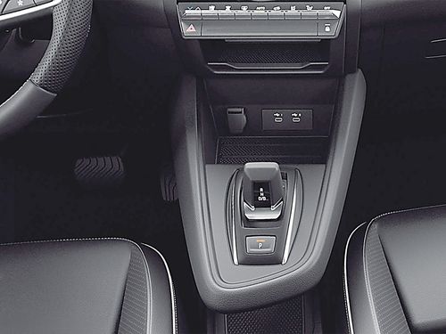 https://csb-strapi-files.fsn1.your-objectstorage.com/inventory-cars/images/c2a7b76d81dd0ae01285d7645dfdd53292de8b22/11_500_4896.jpg