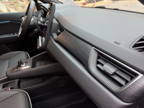 https://csb-strapi-files.fsn1.your-objectstorage.com/inventory-cars/images/c2a7b76d81dd0ae01285d7645dfdd53292de8b22/21_500_6989.jpg