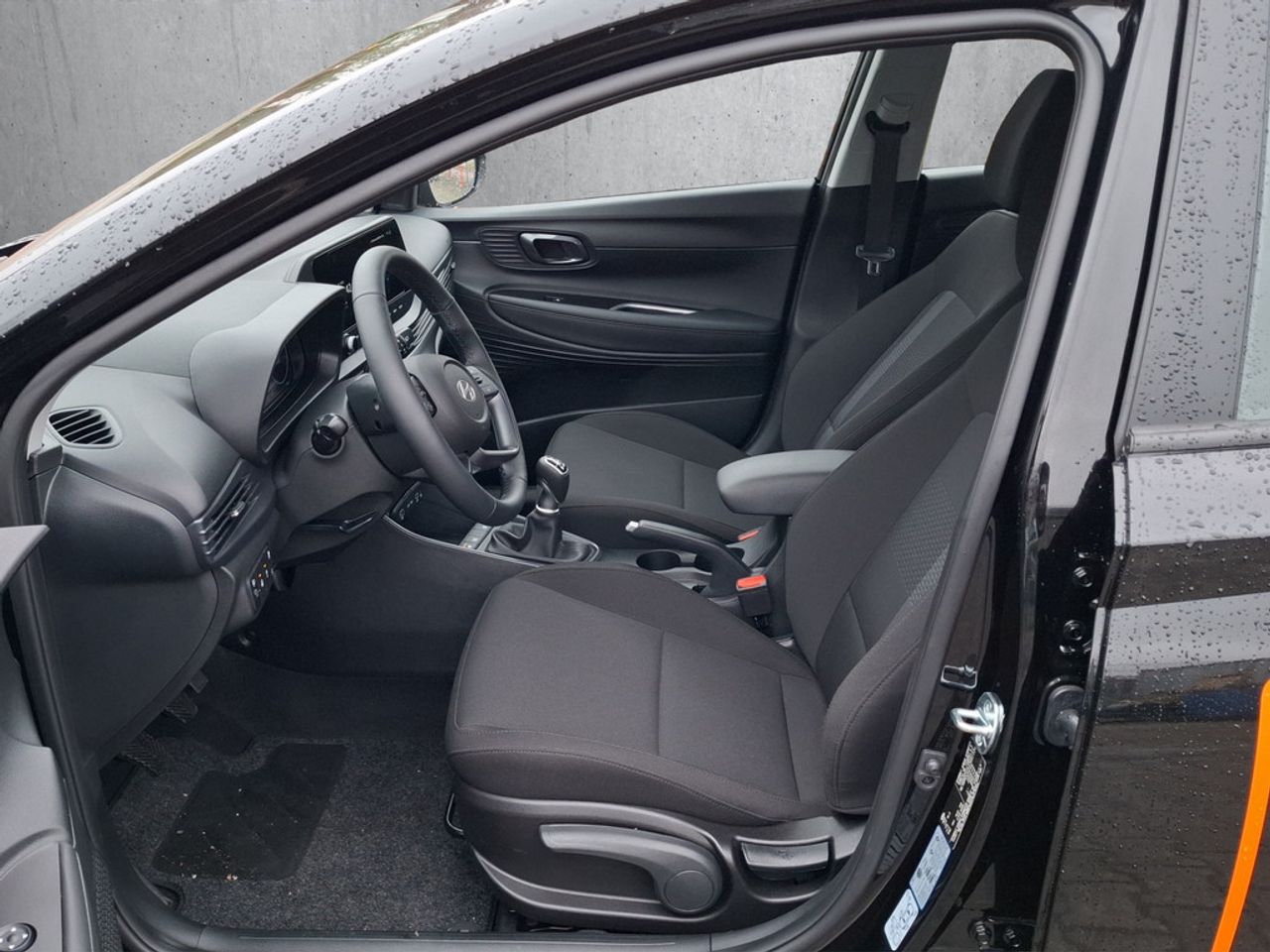 https://csb-strapi-files.fsn1.your-objectstorage.com/inventory-cars/images/c32df7f9635aa5f9b50781ea56df79e4b7c86b74/10_1280_3359.jpg